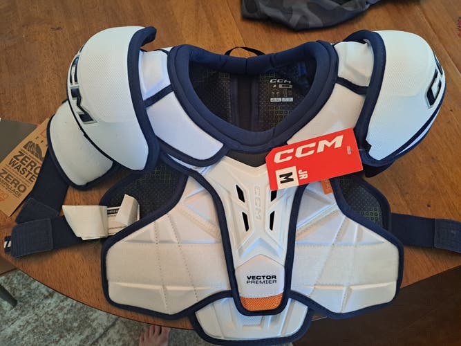 CCM Vector Premium Shoulder Pads JR Medium (New)