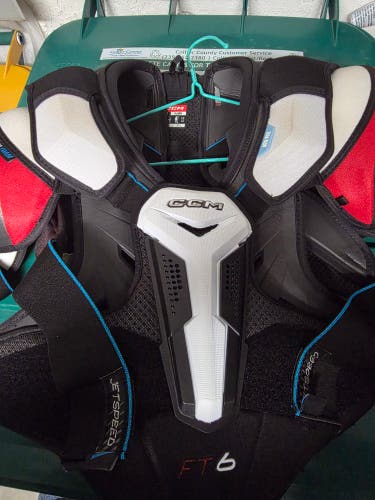 Men's XL Senior CCM JetSpeed FT6 Shoulder Pads (Used)