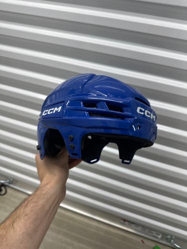 Medium CCM Tacks 720 Helmet (Used)