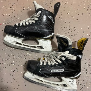 Bauer Supreme S180 Hockey Skates Regular Width Size 5.5