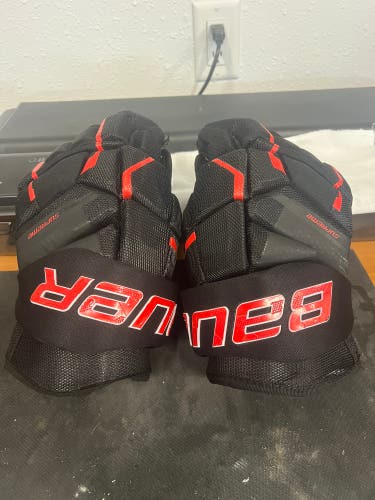 Bauer Supreme Mach Gloves 14" (Used)