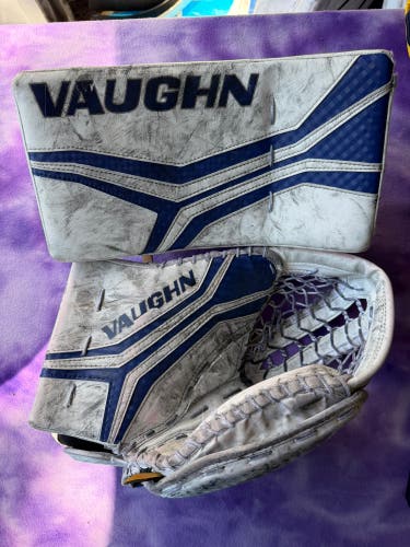 Blue Intermediate Vaughn V10 Goalie Gloves & Blockers Regular (Used)