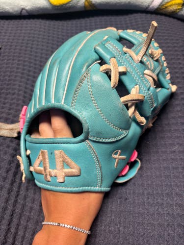 44 Pro Signature Series RH Infield Baseball Glove 11.5" (Used)