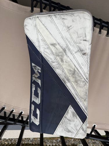 CCM Extreme Flex 5.9 Regular (Used) Int