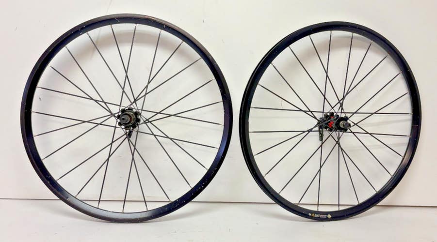Mavic 24-Bladed Spoke Tubeless Black Aluminum 26" QR Disc Wheelset Fulcrum Hubs