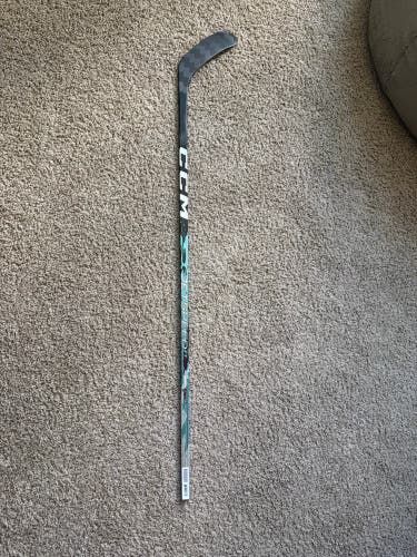 Senior CCM FT9 Pro Left Hand Hockey Stick P28 70 Flex (New)