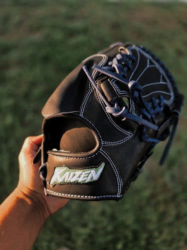 Pitcher's Baseball Glove 11.75" (New)
