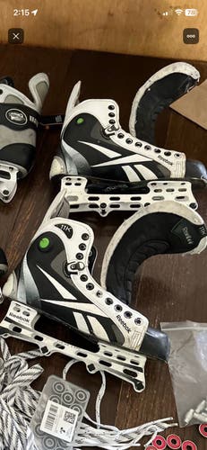 Reebok Inline Skates Regular Width Size 8 (Used)