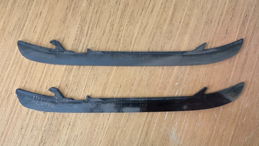 Used Bauer Fly-Ti 272 steel runner