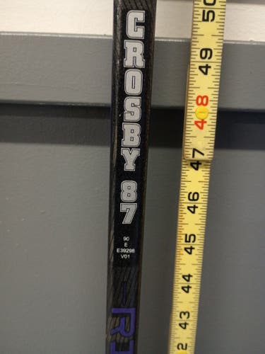 CCM (Used) Left Hand Pro Stock Senior P28 65" 90 Flex Hockey Stick
