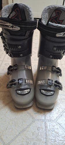 Nordica Supercharger Ski Boots Mondo 24.5 (Used)