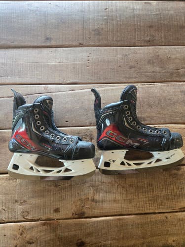 Red 2025 CCM JetSpeed FT8 Pro Hockey Skates Regular Width Size 3.5 (Used)