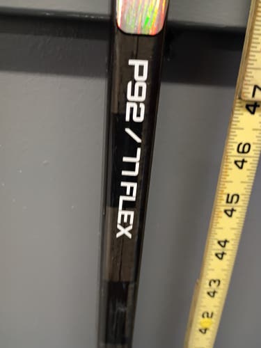 Senior Bauer Nexus Tracer Right Handed Hockey Stick P92 77 Flex (Used)