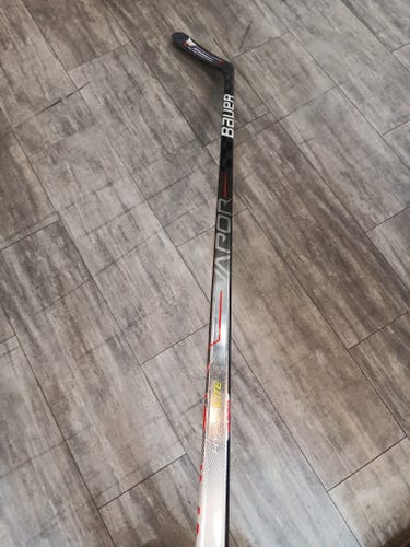Senior Bauer Vapor Hyperlite Left Hand Hockey Stick P88 77 Flex (New)