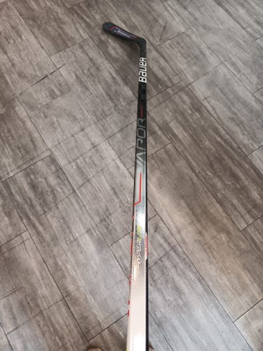 Senior Bauer Vapor Hyperlite Left Hand Hockey Stick P92 77 Flex (New)