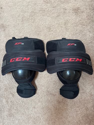 CCM KP 1.9 Senior Goalie Knee Pads