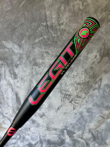 Black Worth Legit Composite Bat (-7) Composite 26.5 oz 34" (Used)