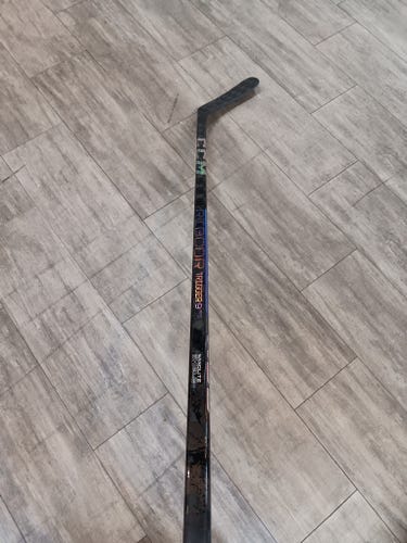 Senior CCM Ribcor Trigger 9 Pro Right Handed Hockey Stick P29 70 Flex (New)