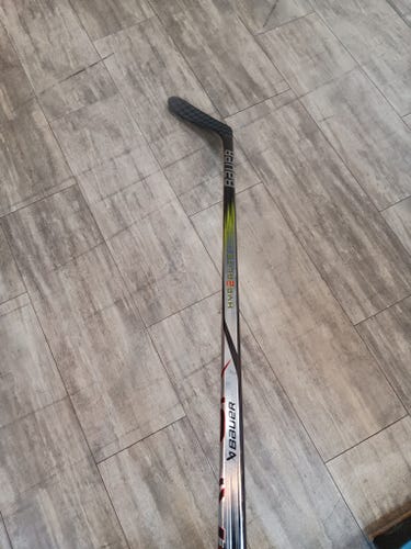 Junior Bauer Vapor Hyperlite 2 Left Hand Hockey Stick P28 30 Flex (New)