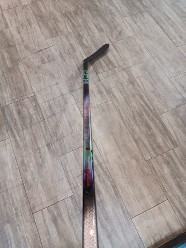 Senior CCM JetSpeed FT8 Right Handed Hockey Stick P28 85 Flex (New)