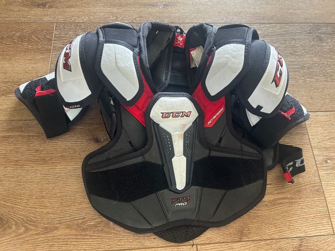 Medium Junior CCM JetSpeed FT4 Pro Shoulder Pads (Used)