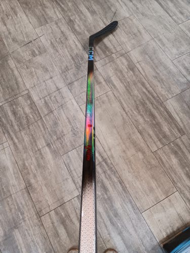 Senior CCM JetSpeed FT8 Right Handed Hockey Stick P28 70 Flex (New)