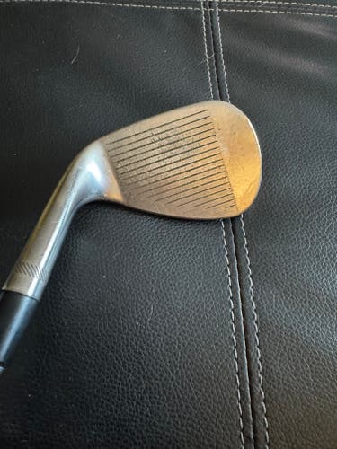 Men's Titleist Vokey SM9 Right Handed Wedge Stiff Flex 52 Degree Steel Shaft (Used)