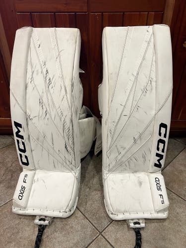 28" 2025 CCM Axis F5 Goalie Leg Pads (Used)