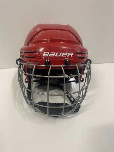 Youth Medium Bauer 2100 Helmet (Used)