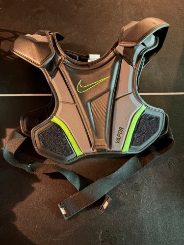 Adult Nike Vapor 2.0 Shoulder Pads (Used)