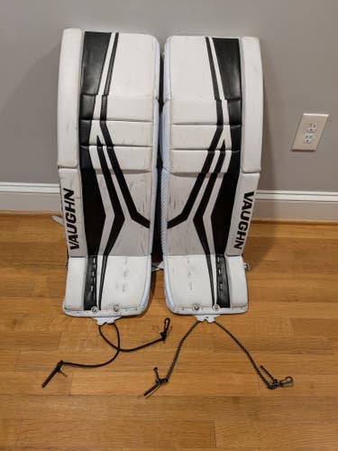 31" 2025 Vaughn Velocity Goalie Leg Pads (Used)