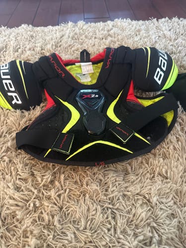 Men's Large Junior Bauer Vapor X2.9 Shoulder Pads (Used)