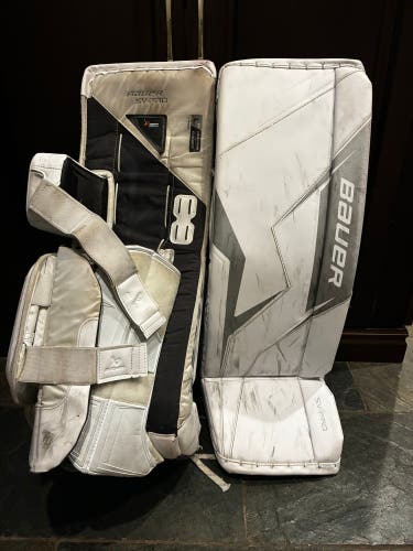 32" 2025 Bauer Sv-Pro Goalie Leg Pads (Used)