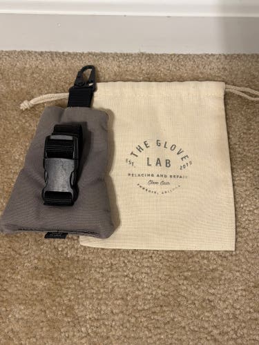The Glove Lab Baseball Glove Clip