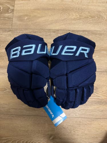Nikita Kucherov Stadium Series Bauer Vapor Flylite Gloves 13" Pro Stock (New)
