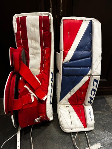 28" 2021 CCM Extreme Flex 5.5 Goalie Leg Pads (Used)
