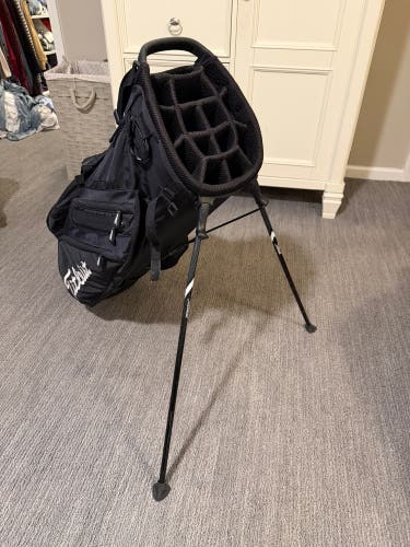 Titleist Hybrid 14 Bag (Used)