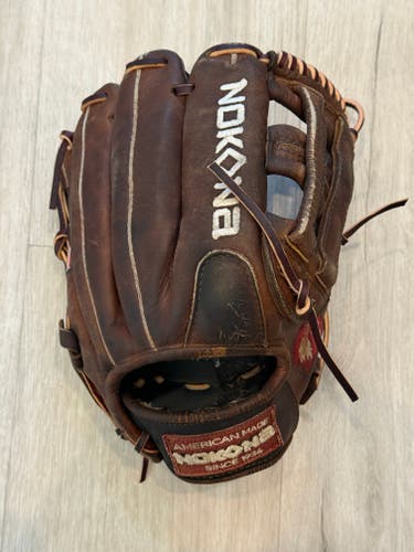 Nokona Walnut Classic W1175 Baseball Glove RH Throw 11.75"