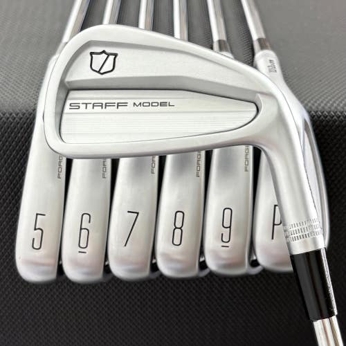 WILSON STAFF MODEL CB 2026 IRON SET 4-P