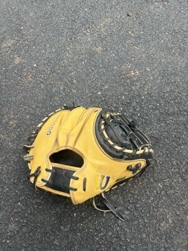 2023 Wilson A2000 RH Catcher's Baseball Glove 34" (Used)