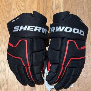 Sherwood Connor Bedard Blackhawks Pro Stock Hockey Gloves, 14" (NEW)