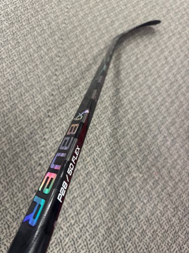 Junior Black Bauer Vapor Flylite Left Hand Hockey Stick P28 50 Flex (New)