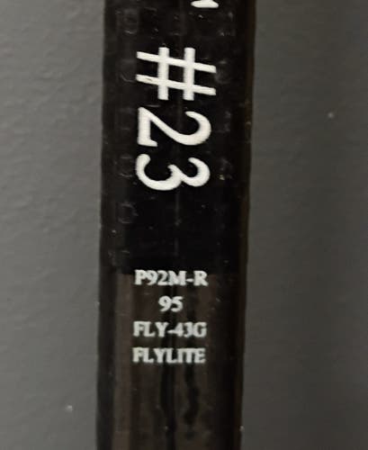 Senior Bauer Vapor Flylite Right Handed Hockey Stick P92M 95 Flex Pro Stock (Used)