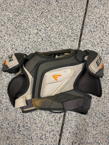 Large Junior Easton M3 Shoulder Pads (Used)