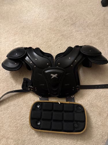 Large Xenith Flyte Shoulder Pads (Used)