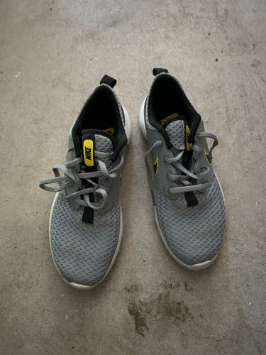 Kid's Nike Golf Shoes (Used)