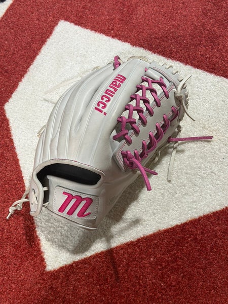 2025 Marucci RH Outfield Softball Glove 12.5" (Used)