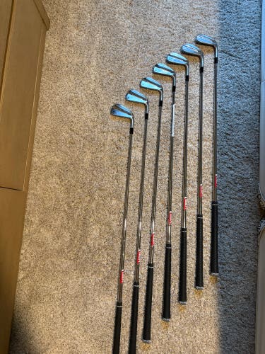 Men's TaylorMade P-790 Right Handed Iron Set Stiff Flex (Used)