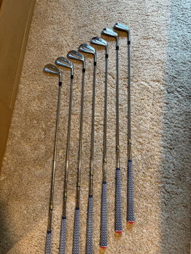Men's 2022 Mizuno Pro 223 Right Handed Iron Set Stiff Flex (Used)