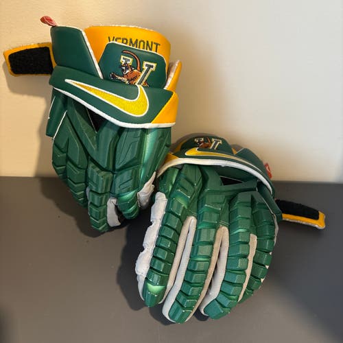 UVM Lacrosse Green Nike Vapor Gloves Size Large (Like New)